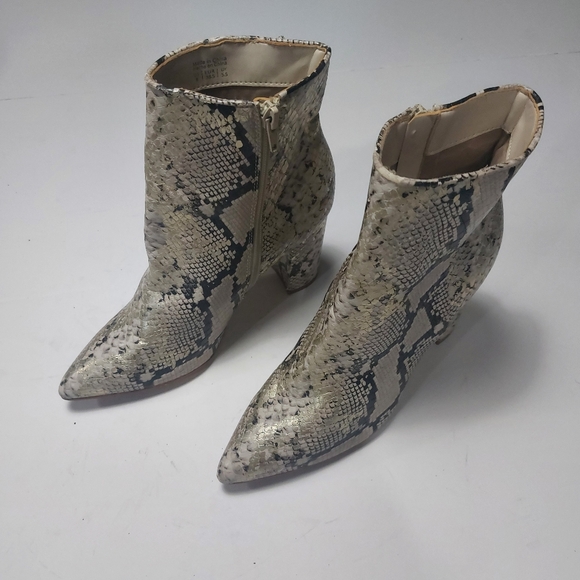 ALDO Snake Skin Print Bootie Size 8M - Picture 4 of 14